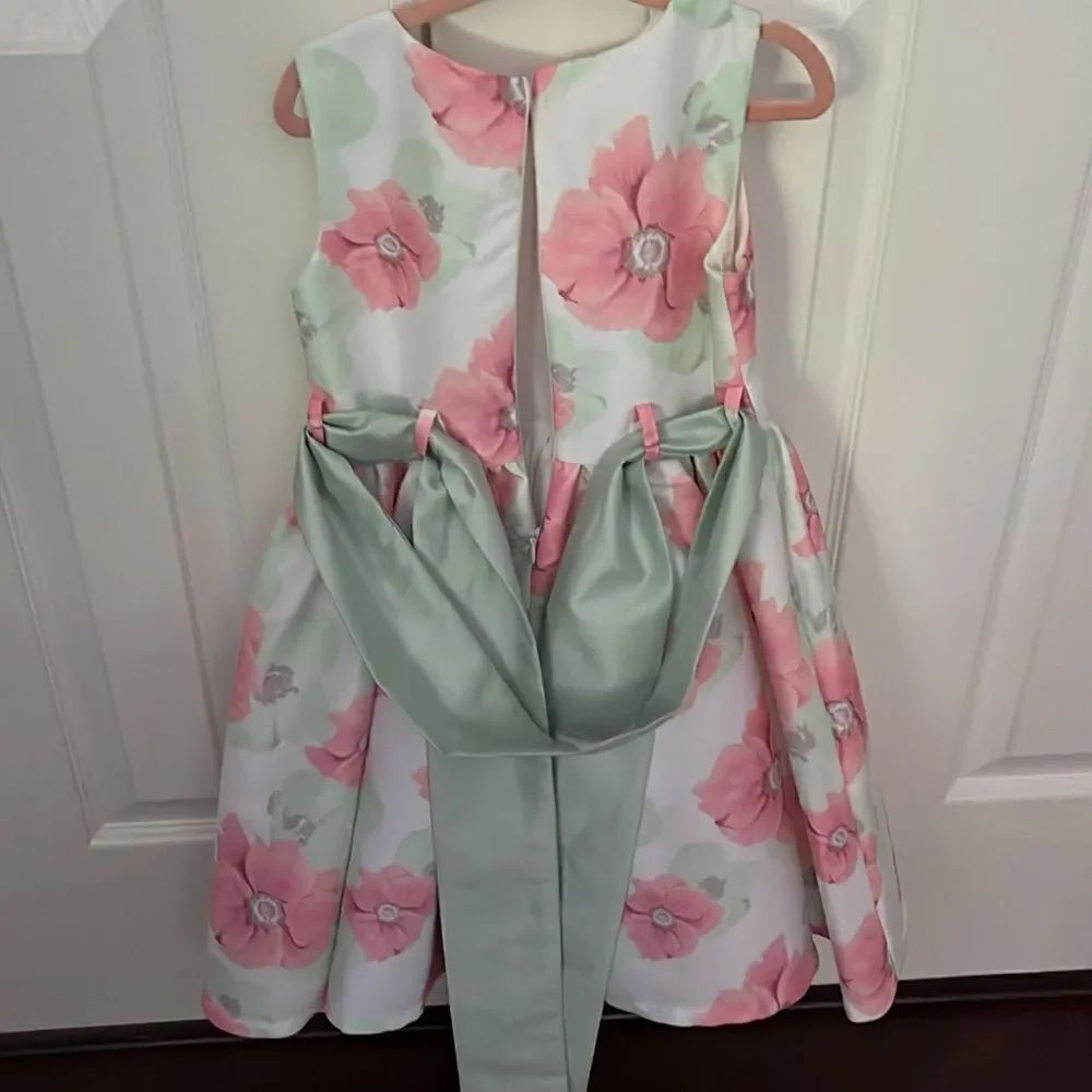 Cute floral dress - Picture 2 of 3